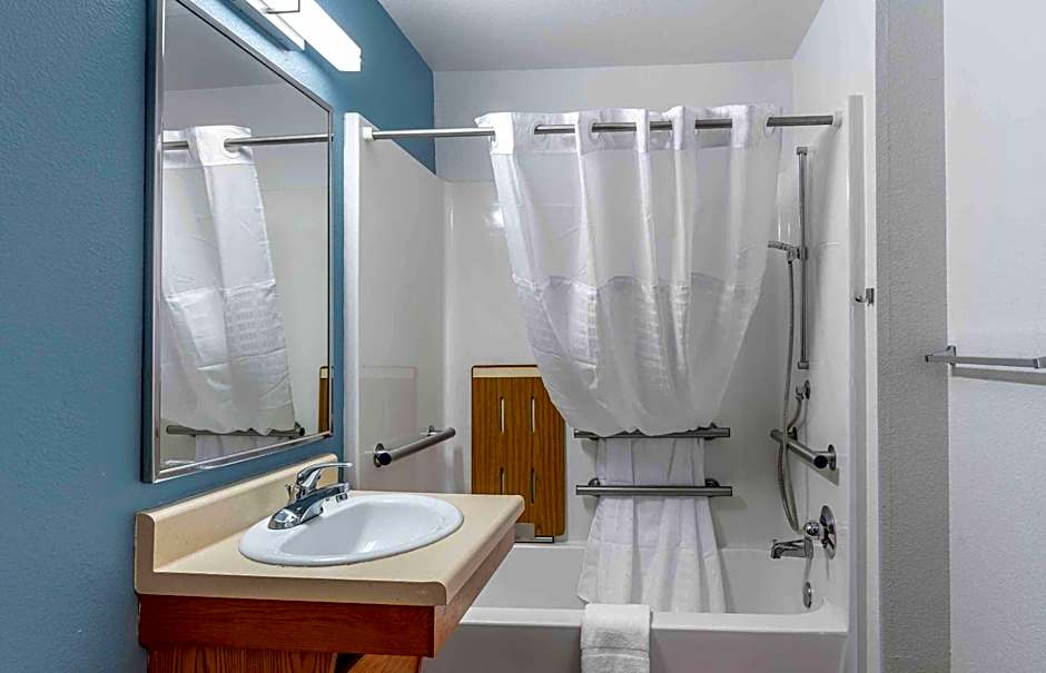 Extended Stay America Select Suites - Louisville - South