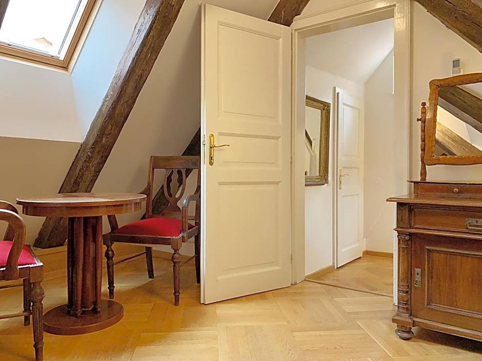Small Luxury Palace Residence