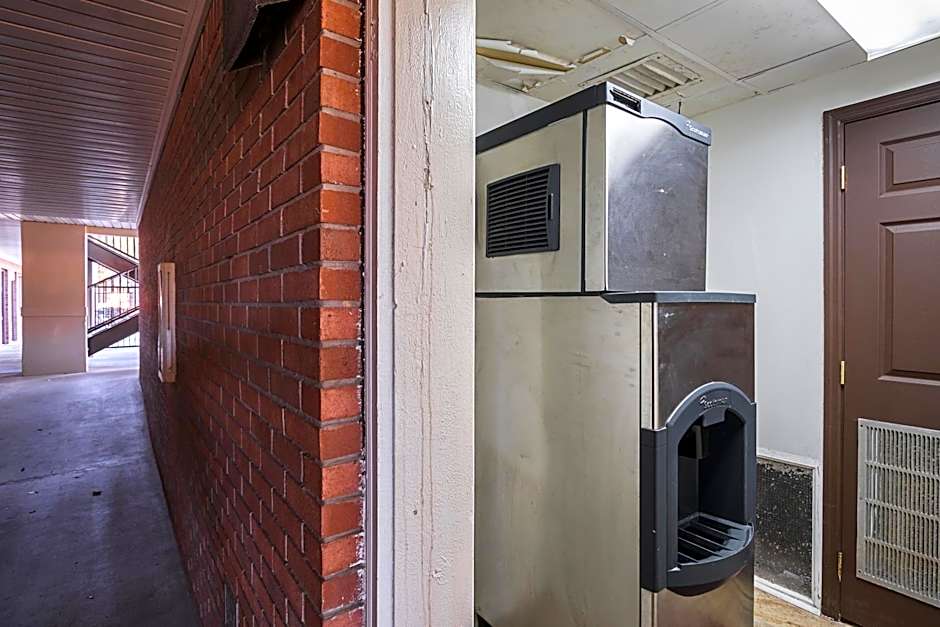 Red Roof Inn & Suites Scottsboro