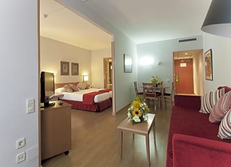 One-Bedroom Apartment (3 Adults + 2 Children)