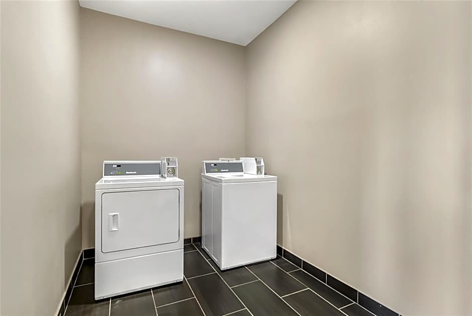 Best Western Commerce Inn