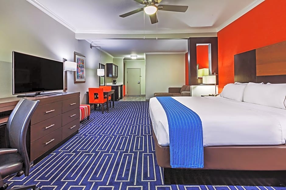 Holiday Inn Express Hotel and Suites Houston East, an IHG Hotel