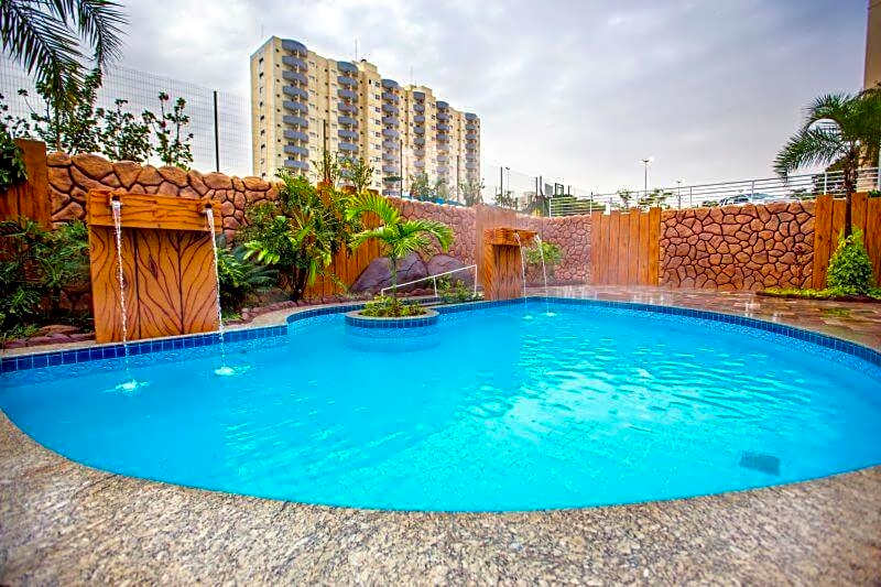 Hotel Golden Dolphin com café da manhã! Piscinas 24h