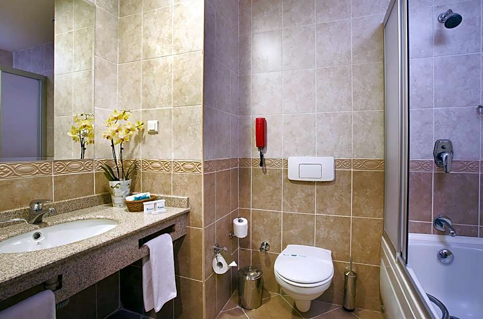 The Green Park Kartepe Resort