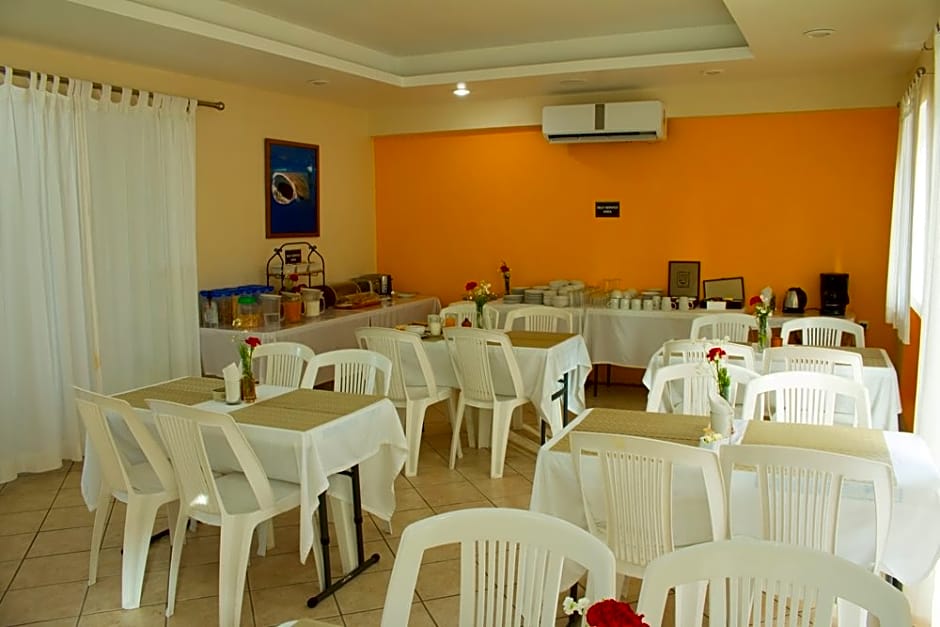 Hotel Bucaneros