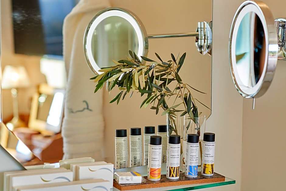 Legacy Gastro Suites