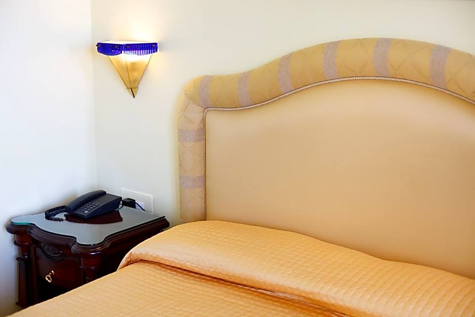 Johanna Park Hotel