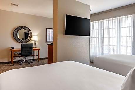 Spacious Superior Quadruple Room