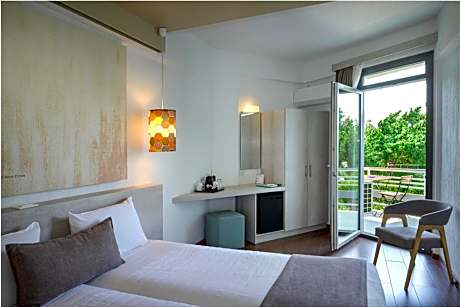 Twin or Double Room with Side Sea View