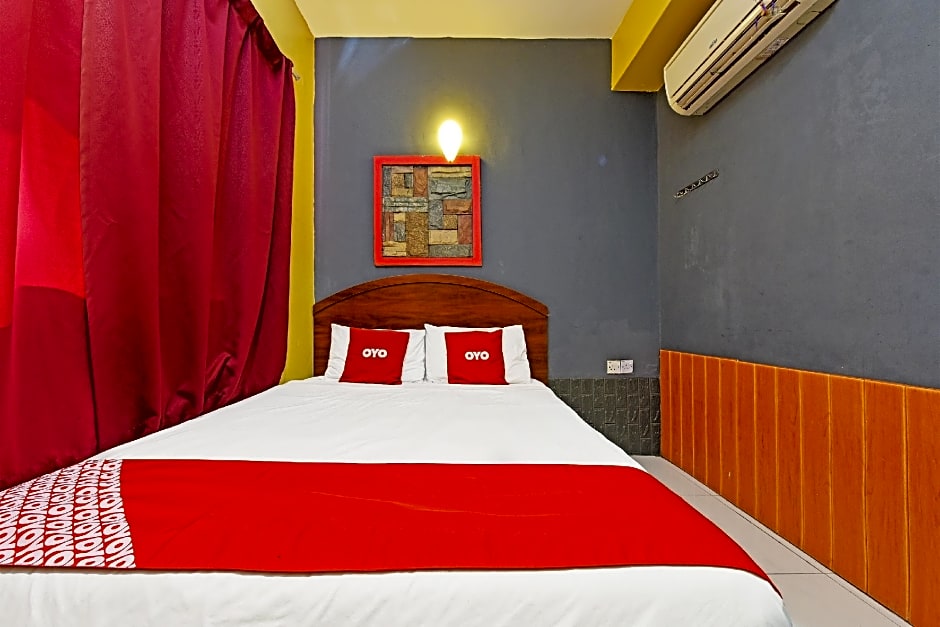 OYO 89656 Melati Hotel Nilai