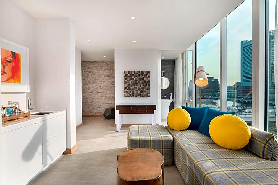 The Envoy Hotel, Autograph Collection by Marriott