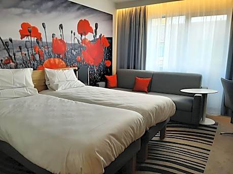 Superior Triple Room with Two Single Beds and One Sofa