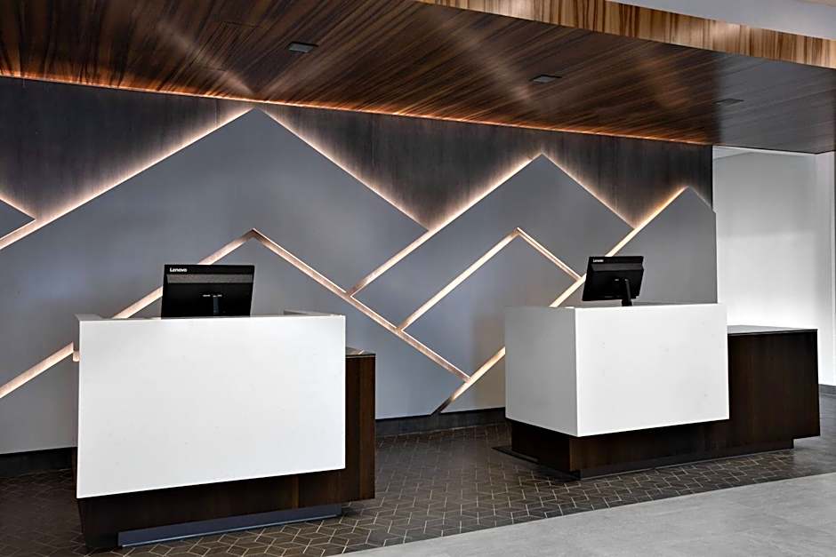 Courtyard by Marriott Knoxville Downtown