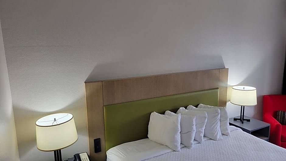 Country Inn & Suites by Radisson, McDonough, GA