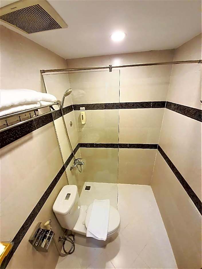 King Hotel Saigon Airport