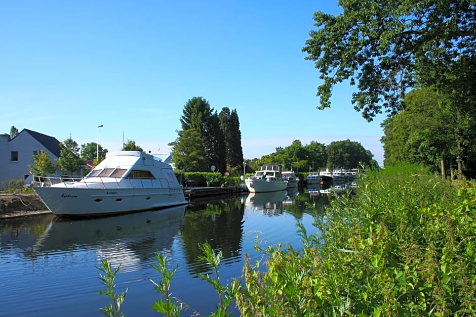 Hotel Lommel Broek