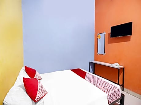 SPOT ON Room without Air Conditioning