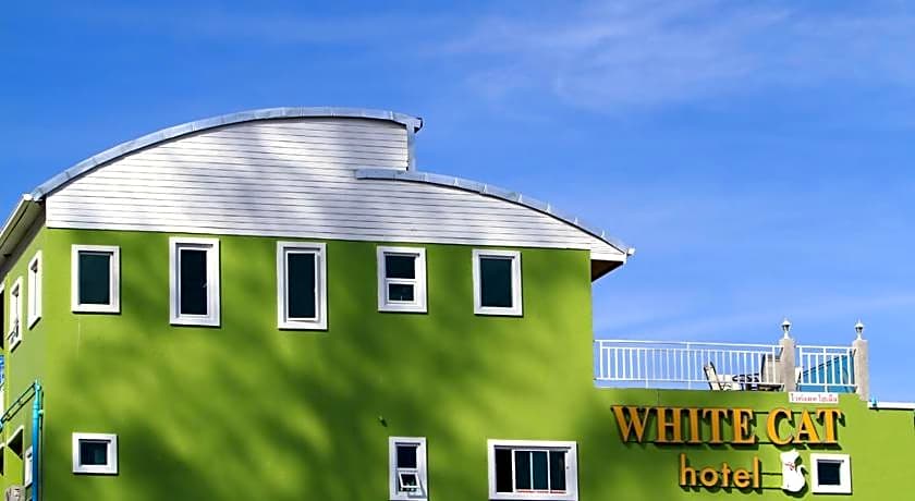 White Cat Hotel