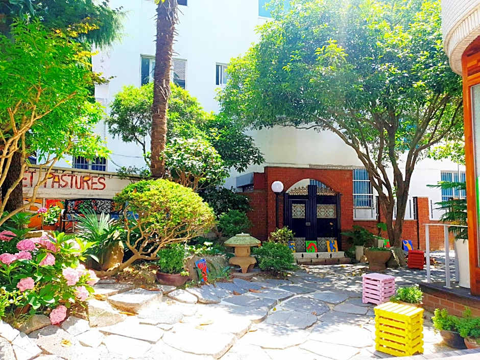 Gallery Family Hotel