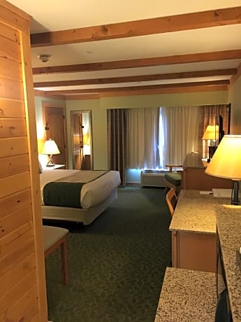 King Room with Roll-In Shower - Disability Access/Non-Smoking
