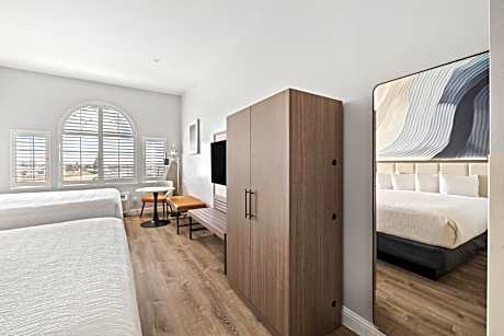 King Room with Two King Beds - Non-Smoking