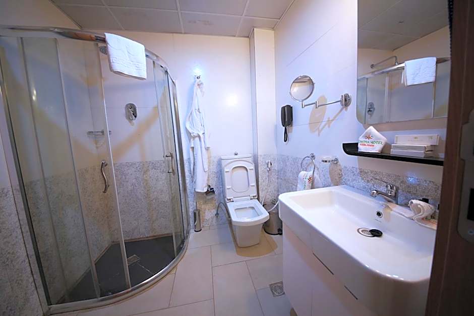 Momona Hotel.