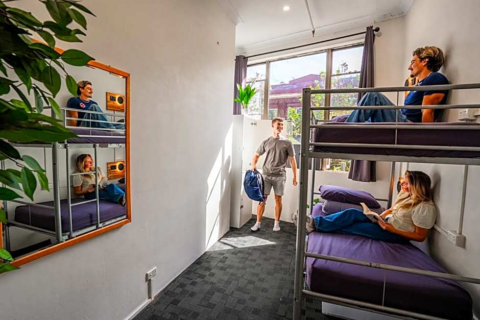 Mad Monkey East Side