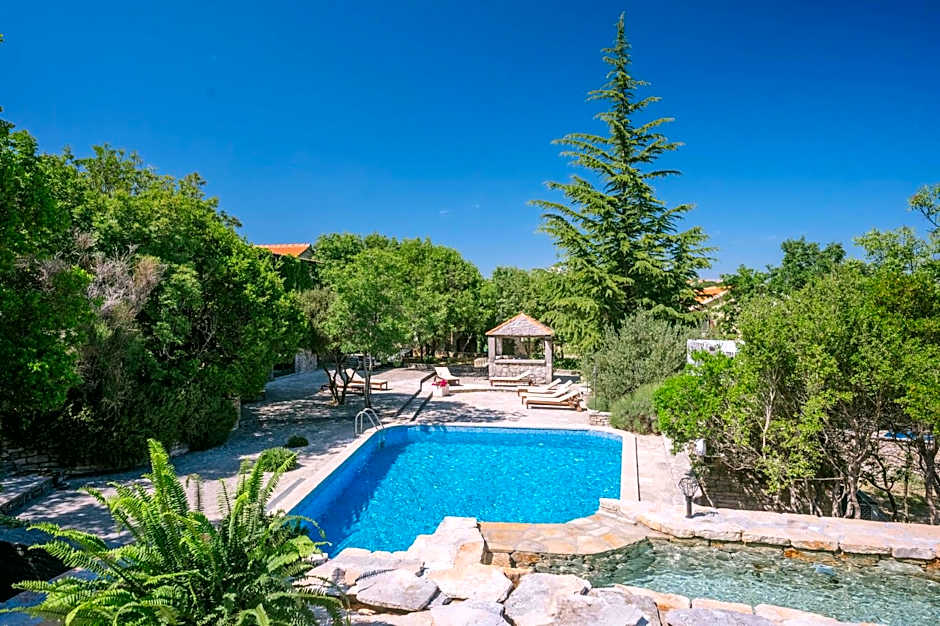 Nono Ban Boutique Hotel & Villas