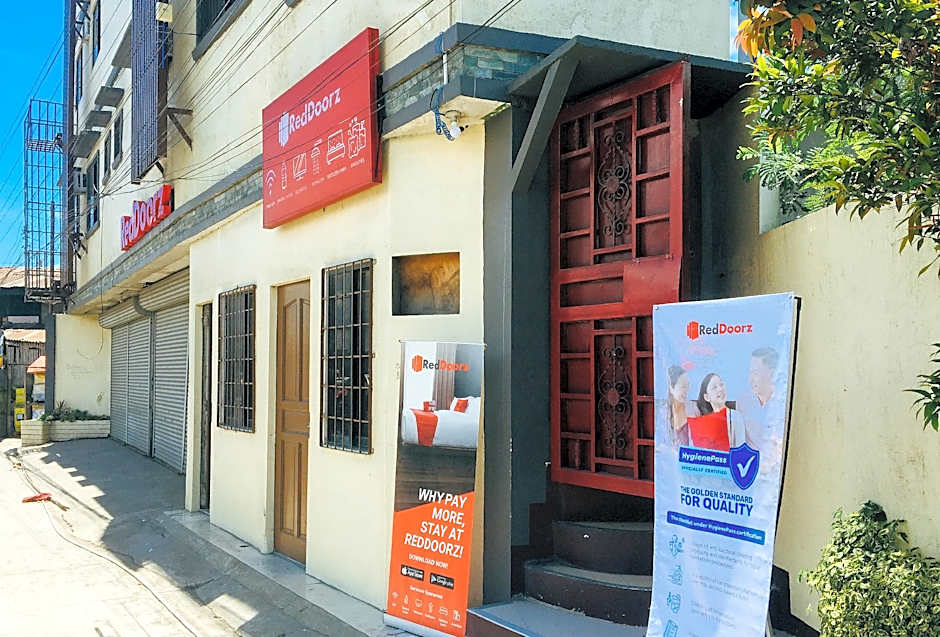RedDoorz @ El Cuarto SRP Talisay