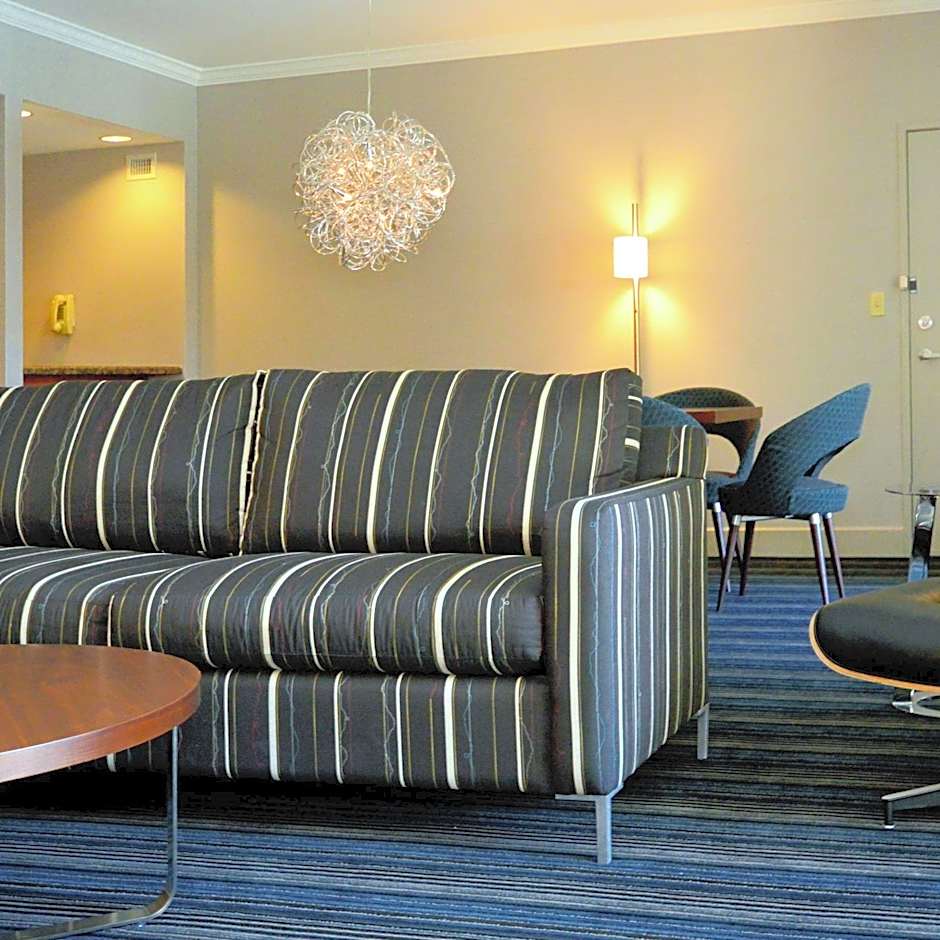 DoubleTree By Hilton Newark - Fremont