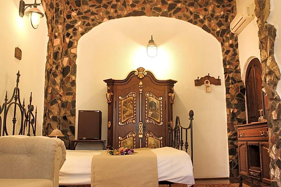 Hunter Prince Castle Hotel