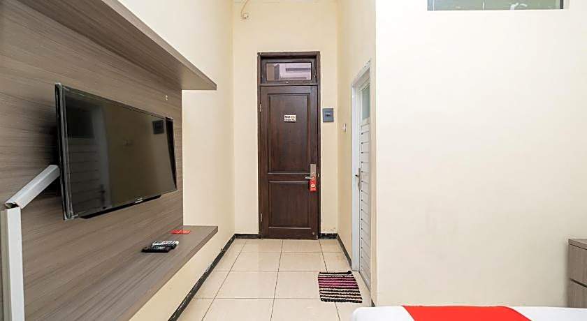 RedDoorz Plus @ Grace Residence Surabaya