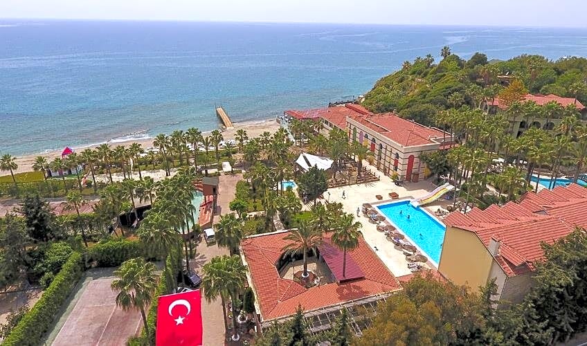 Green Paradise Beach Hotel