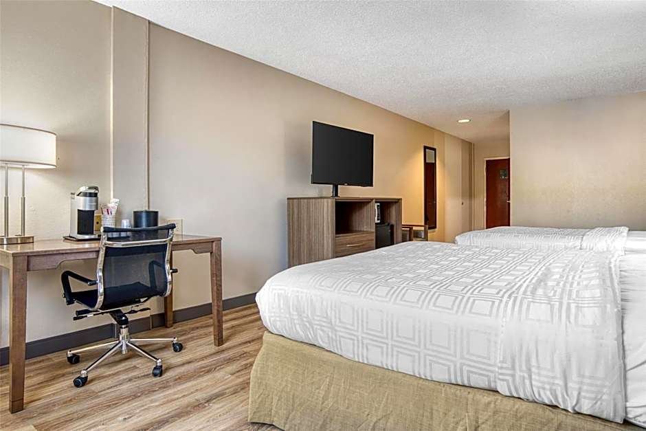 Best Western Plus Philadelphia-Choctaw Hotel and Suites