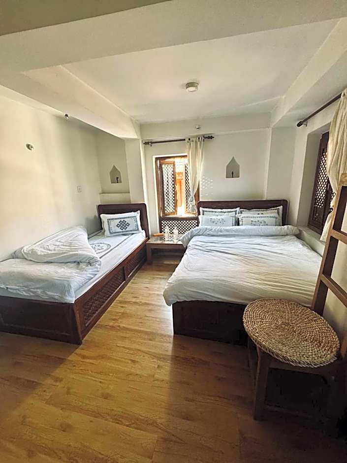 Sunny Guest House and Cafe