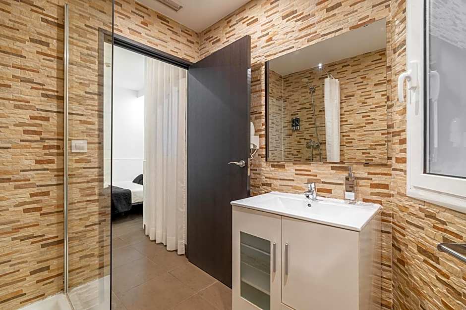 Laramond Barcelona Rooms