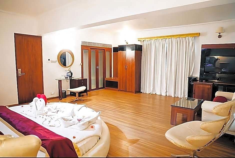 White Pearl Suites