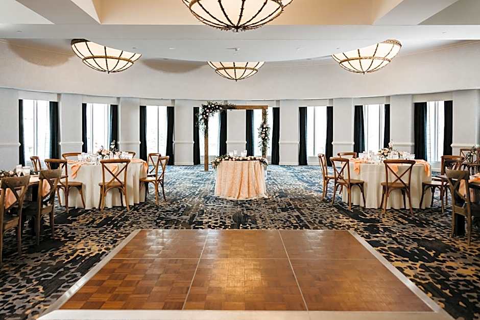 Crowne Plaza Cleveland at Playhouse Square By IHG