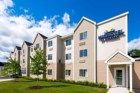 Microtel Inn & Suites Windham