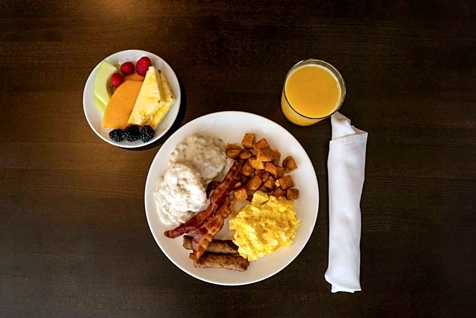 Cyrus Hotel, Topeka, A Tribute Portfolio Hotel