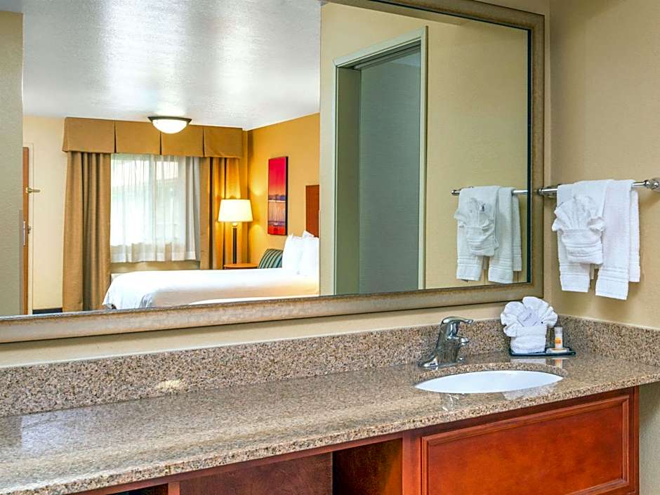 Independence 47 Hotel