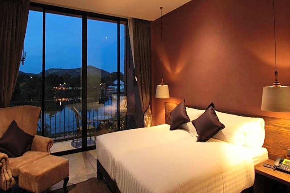 The Glory River Kwai Hotel