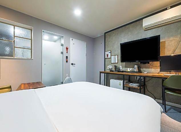 Photo 1 of 8 of Double Room
