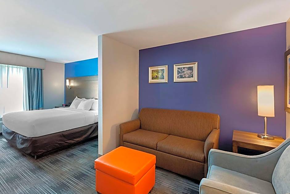 Comfort Inn & Suites