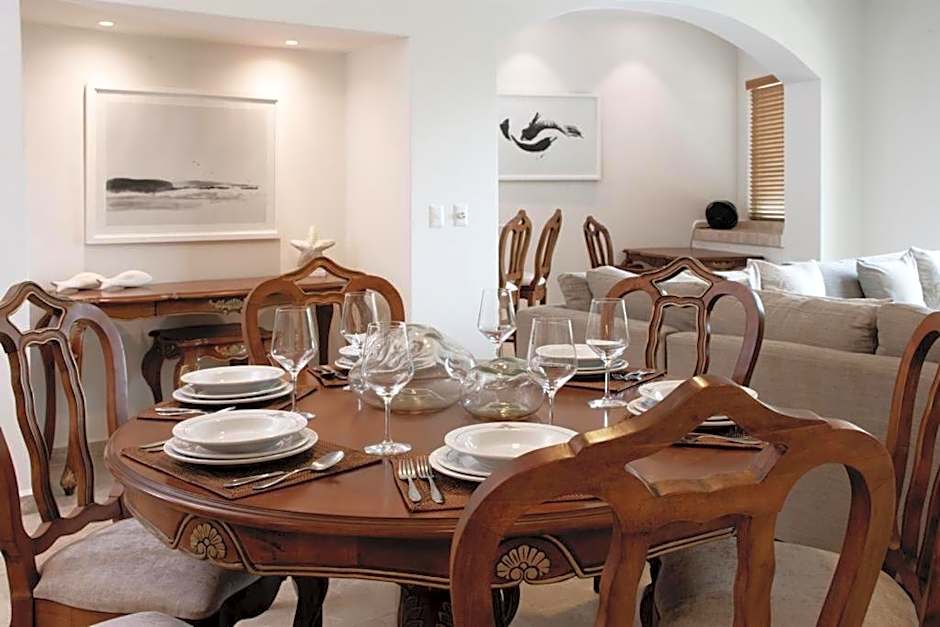 2 Bed 2 Bath, plus one den at Playa Royale Condo 3508, Free WIFI