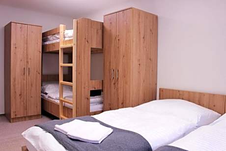 Quadruple Room with Private Bathroom