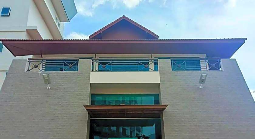 Mayflower Grande Suite Hotel