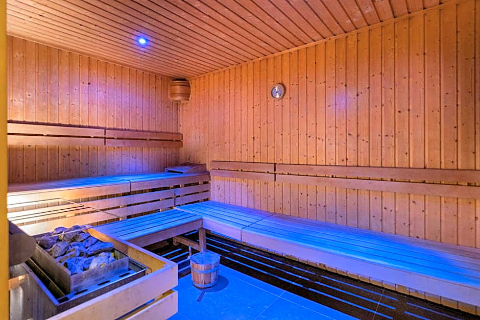 Royal Ours Blanc Boutique Hotel & Spa