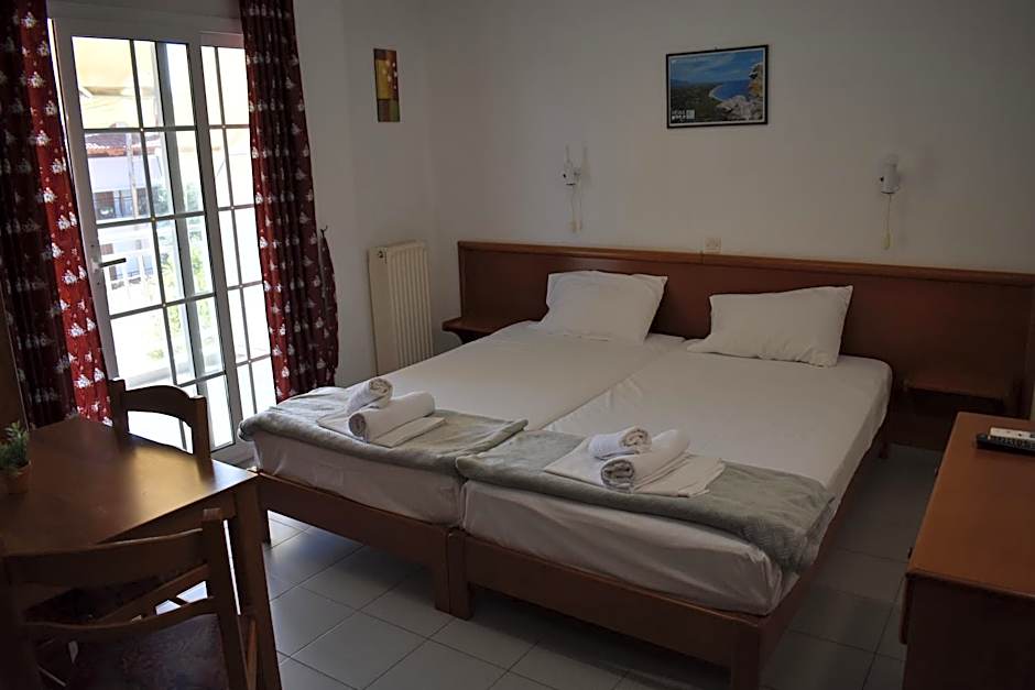 Galanis Studios and Apartments