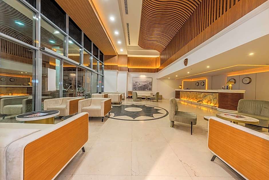 Best Western Plus Khan Hotel